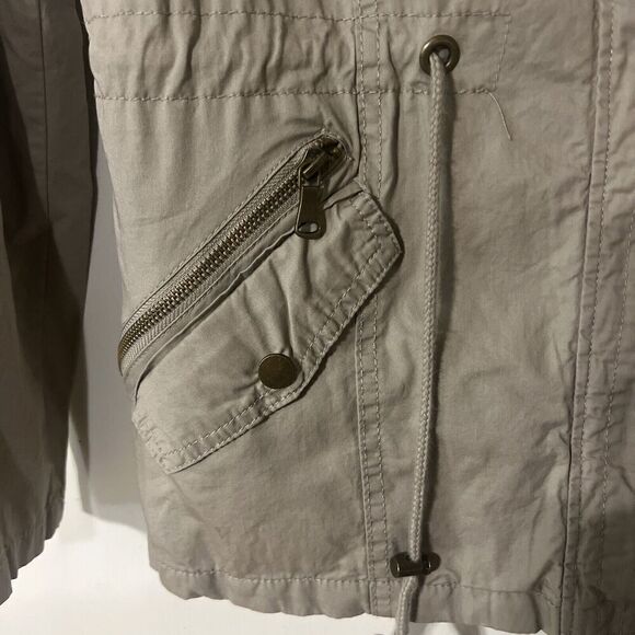 New YMI Zip Off Hood Windbreaker M Jacket Pockets Lined Khaki Tan NWT‎ Women - Picture 6 of 10